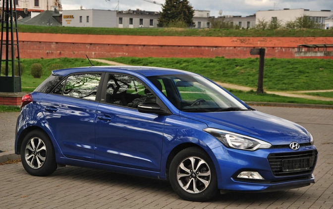 Hyundai i20 cena 38900 przebieg: 140000, rok produkcji 2018 z Bielawa małe 79